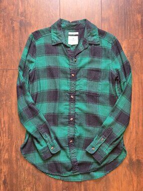 American Eagle Green and Black Plaid Flannel Boyfriend Shirt, x-small